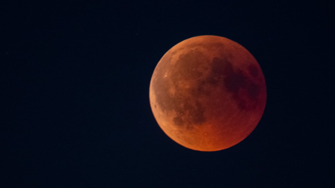 Luna de sangre, eclipse parcial de Luna el próximo 5 de mayo.