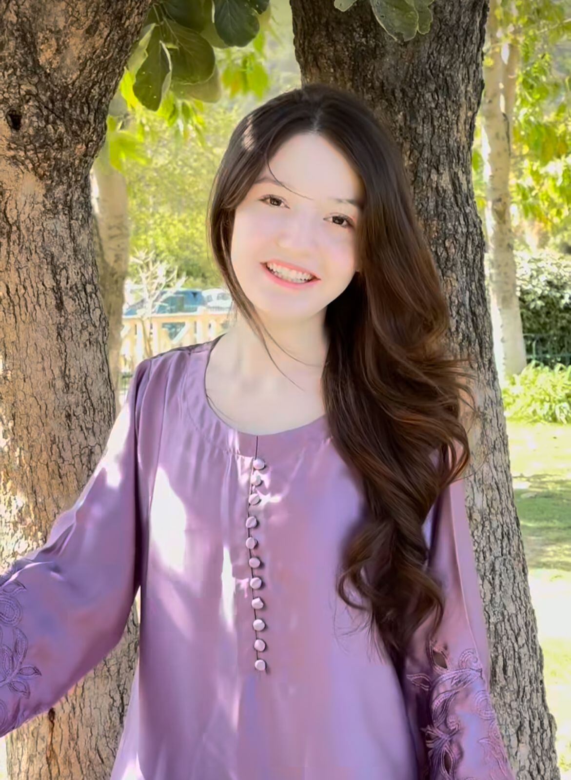 Sana era la única hija de sus padres