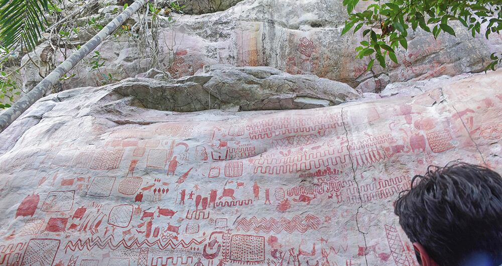 El también conocido como Cerro Pinturas tiene una formación rocosa compuesta por tepuyes.