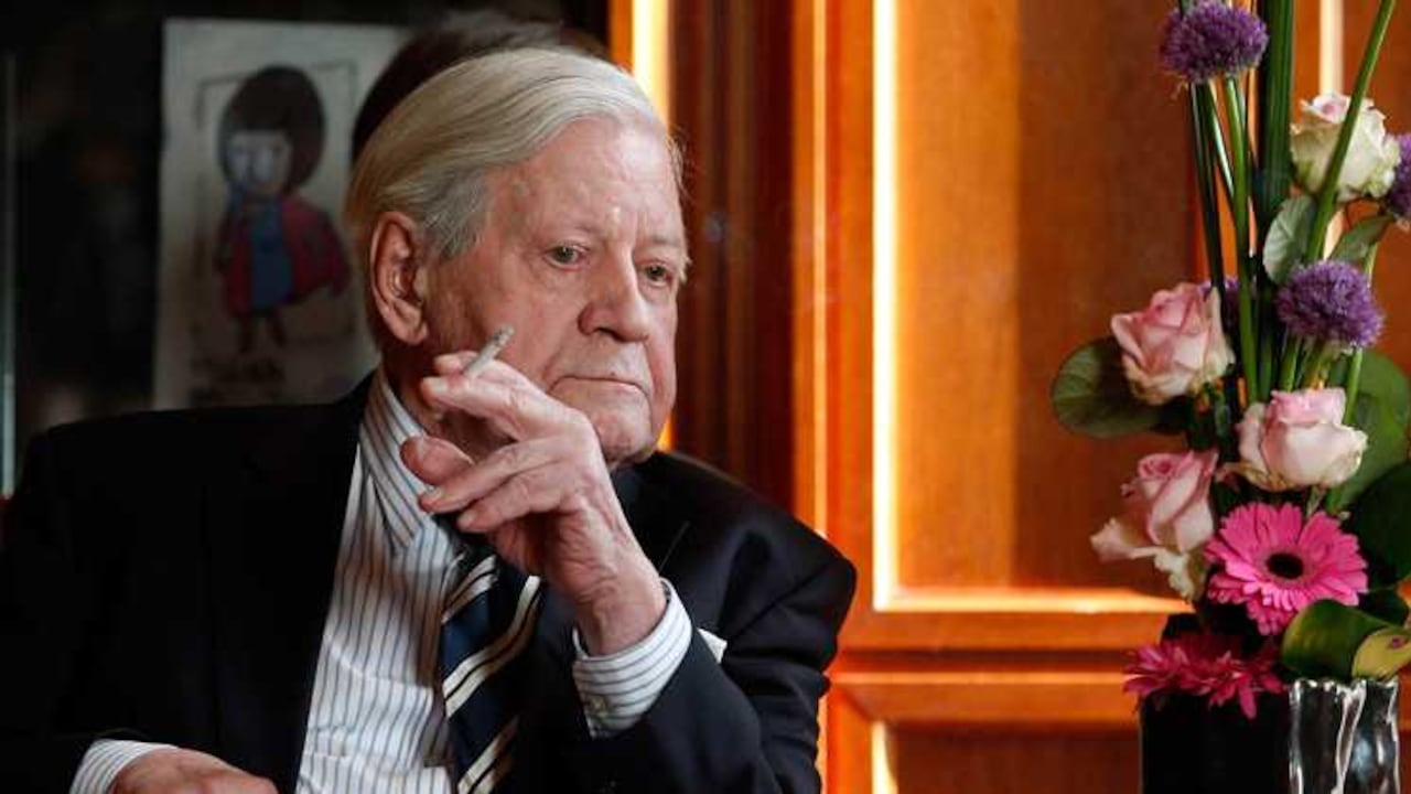 Helmut Schmidt fue suspendido de las Juventudes Hitlerianas cuando tenía 17 años de edad.