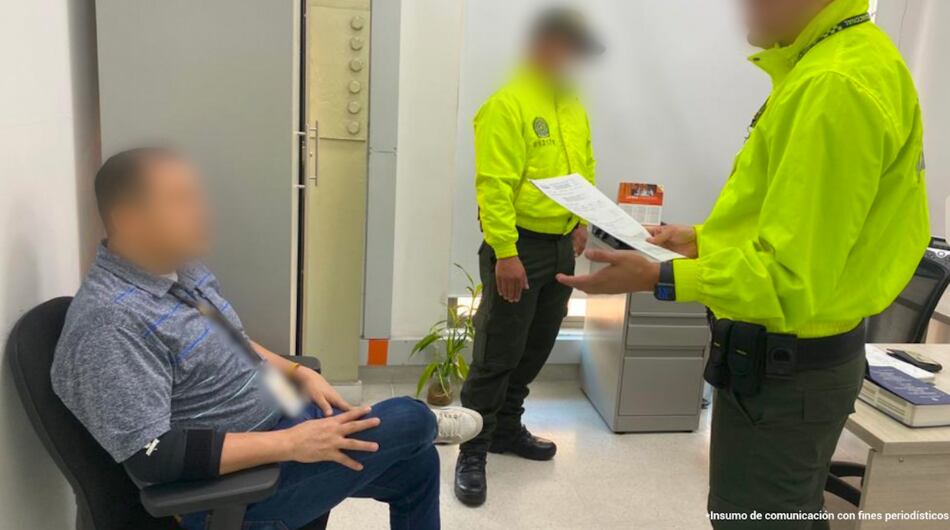 Capturan a fiscal por supuestos hechos de corrupción en Medellín.