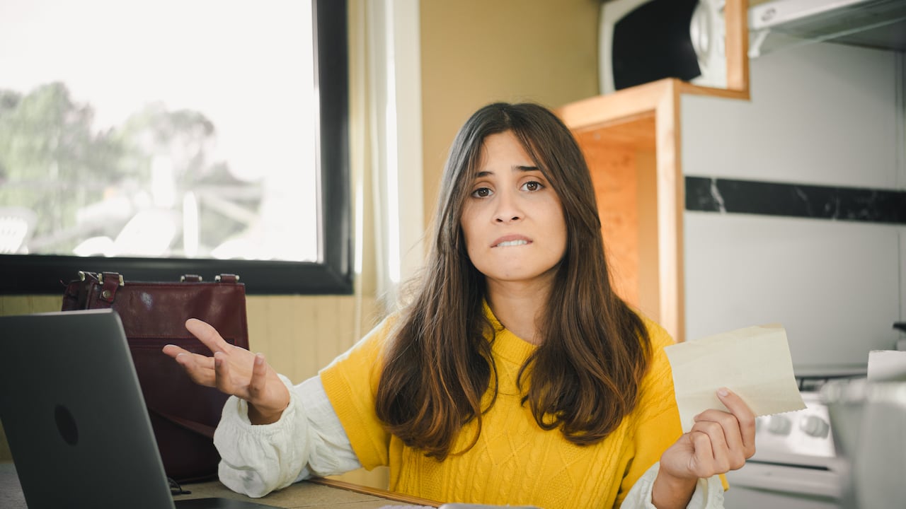 Las prácticas no remuneradas pueden ser una oportunidad de formación, pero también generar riesgos de explotación laboral.