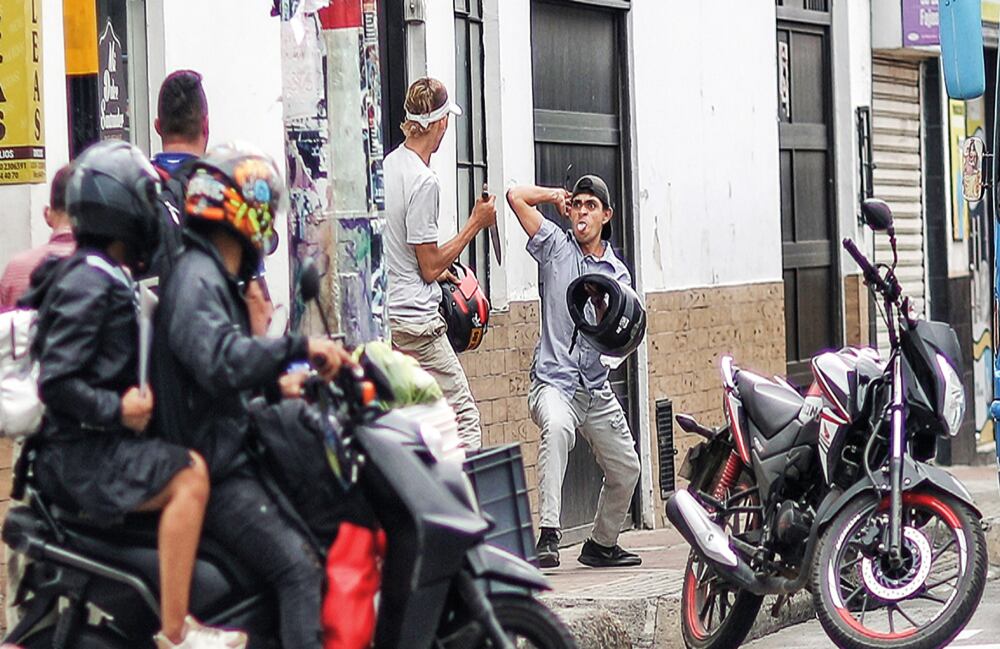   Cali, Medellín, Bogotá y la Costa Caribe son los lugares con más muertos por riñas y actos de intolerancia. Las armas blancas son las más usadas.  