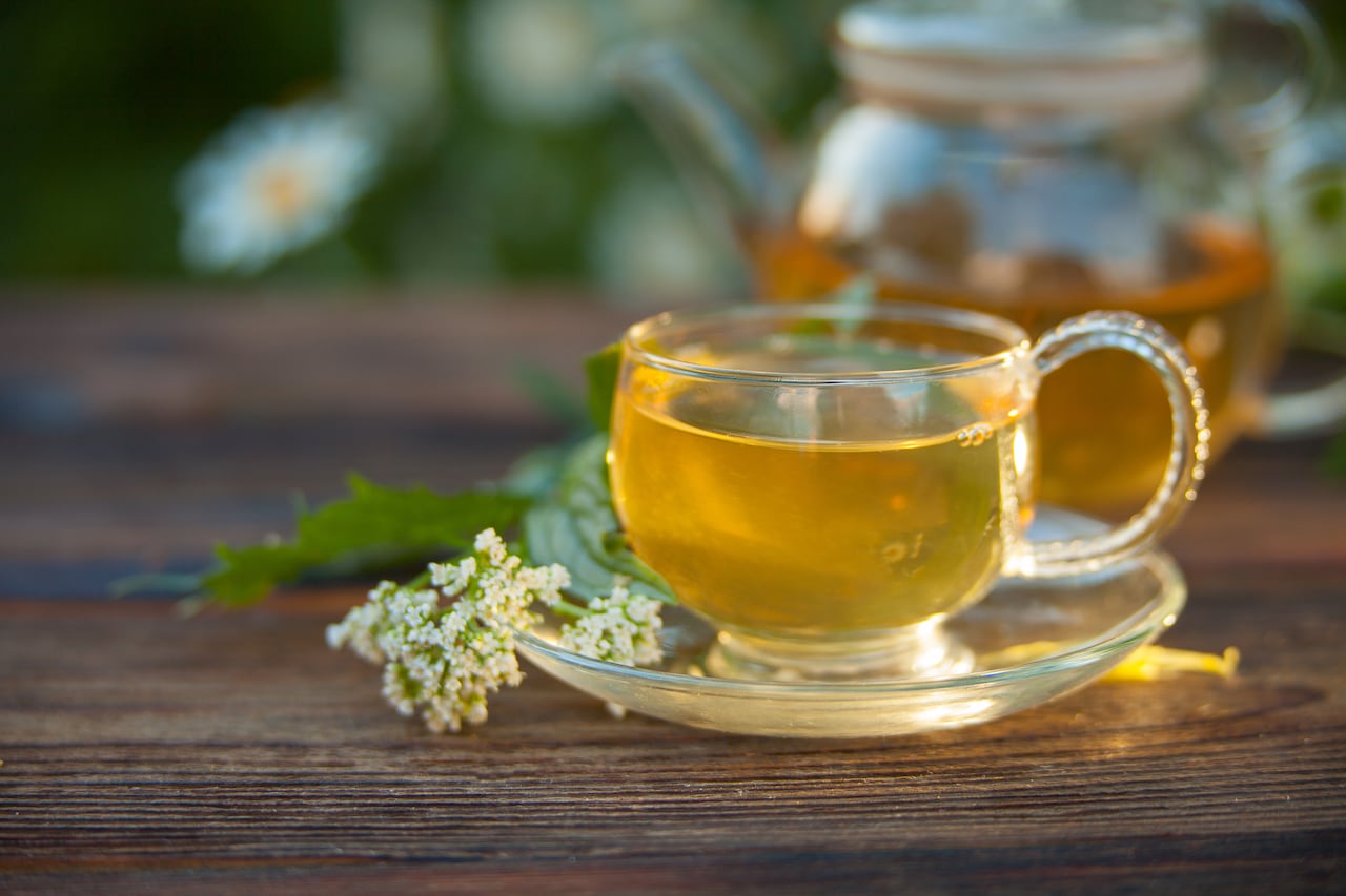 La valeriana tiene efectos sedantes.