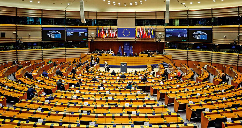  La Unión Europa desbloquearía el plan de rescate, convirtiéndolo en un simple convenio internacional firmado por los Estados que lo deseen.