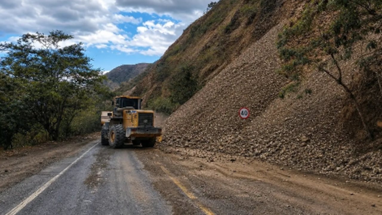 Vía Buga-Buenaventura, después del terremoto.