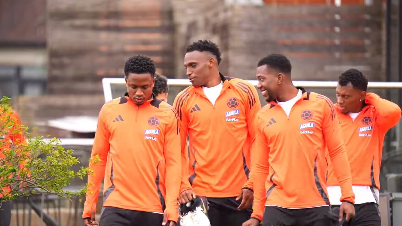 Luis Sinisterra alcanzó a vestirse de cortos en la sesión del martes