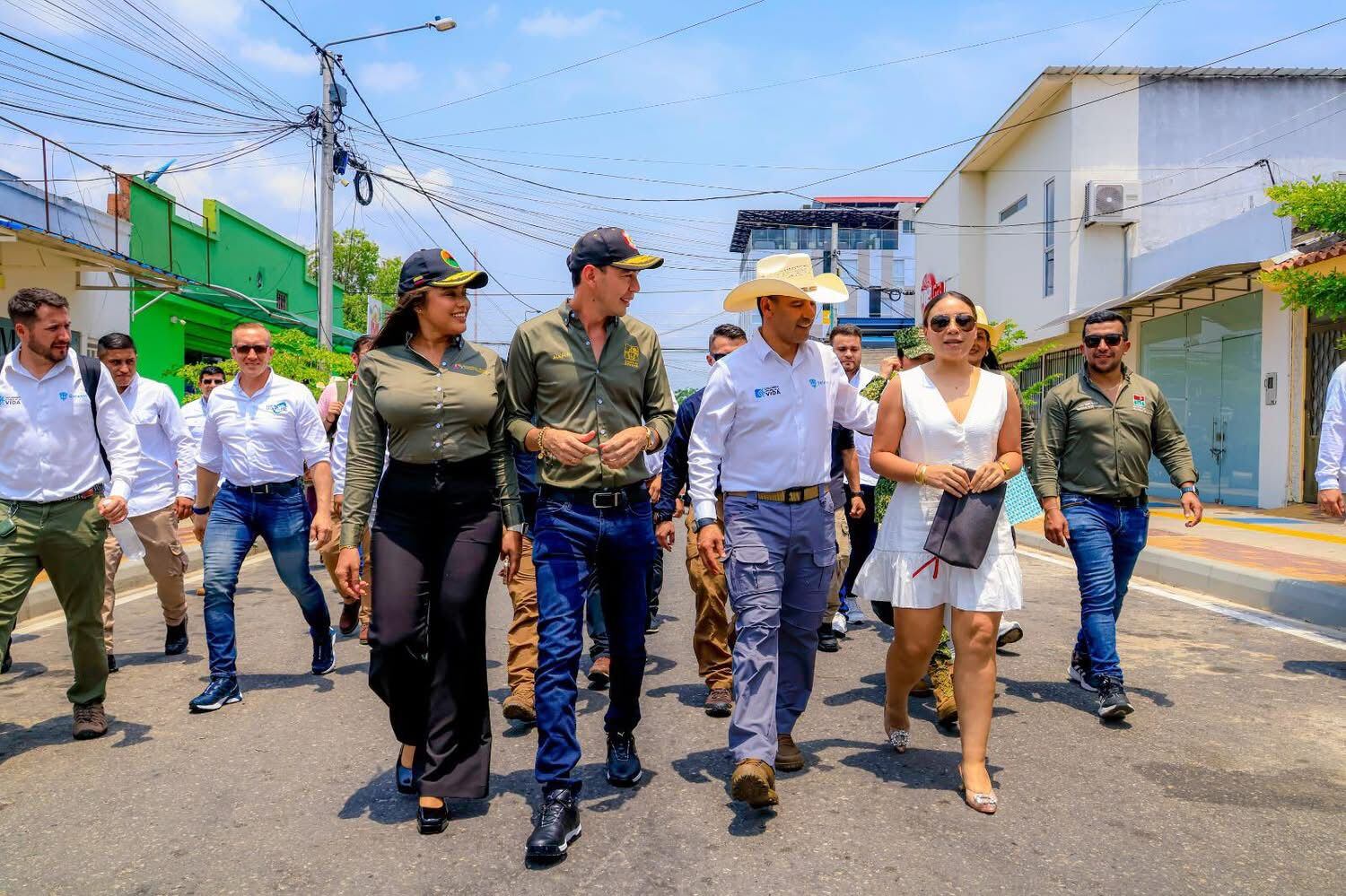 Ministro de Defensa, Pedro Sánchez, estuvo en Arauca hablando de seguridad con la comunidad.