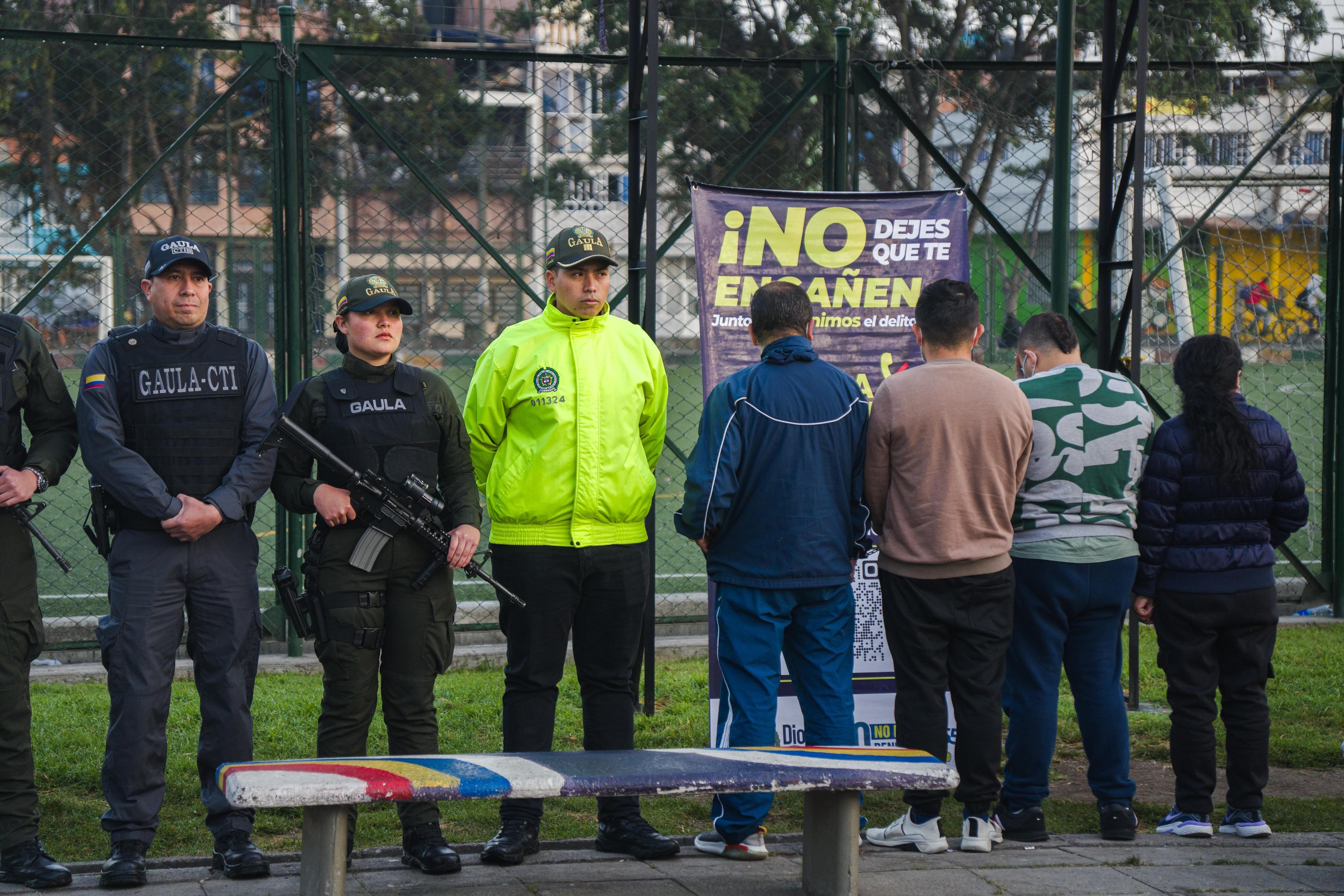 Desarticulan banda de extorsionistas que exigía $100 millones mensuales a comerciantes de Bogotá; se hacían pasar por ELN y Tren de Aragua