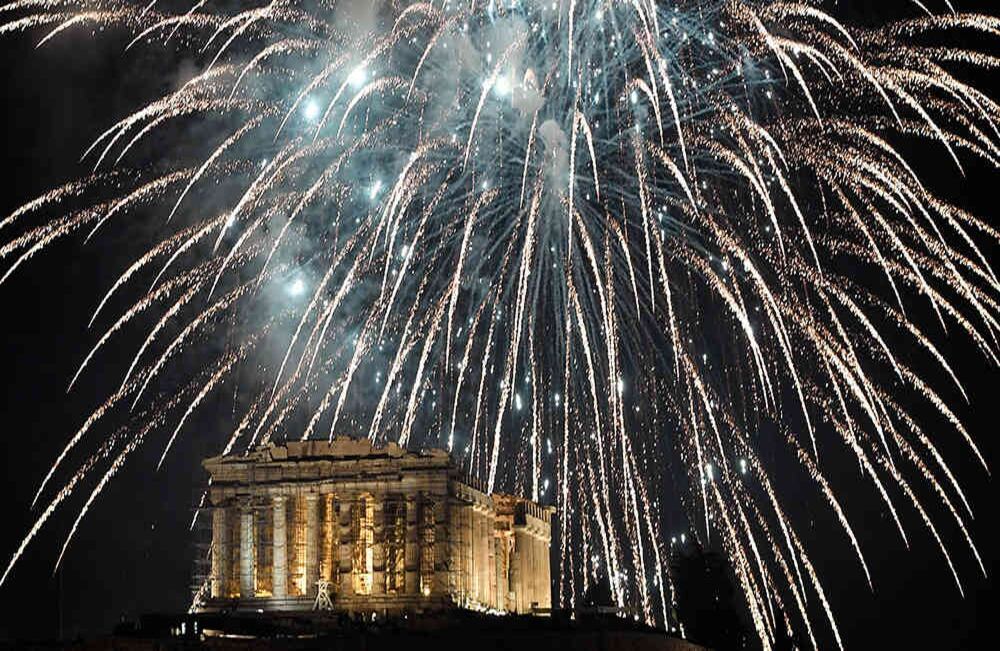 La antigua Acrópolis de Atenas fue el lugar elegido para recibir el 2018 en Grecia.