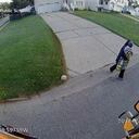 El superintendente de las Escuelas Públicas de Kelloggsville, James Alston, destacó la labor adelantada por los conductores que ayudaron a los padres en la búsqueda del menor y el regreso junto a ellos.