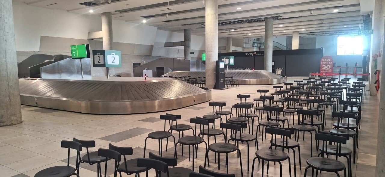 Así se ubicaron las nuevas sillas de espera en el Aeropuerto Internacional Matecaña.