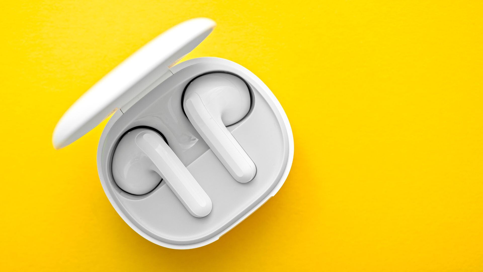 Los audífonos inalámbricos se han convertido en compañeros inseparables del día a día.