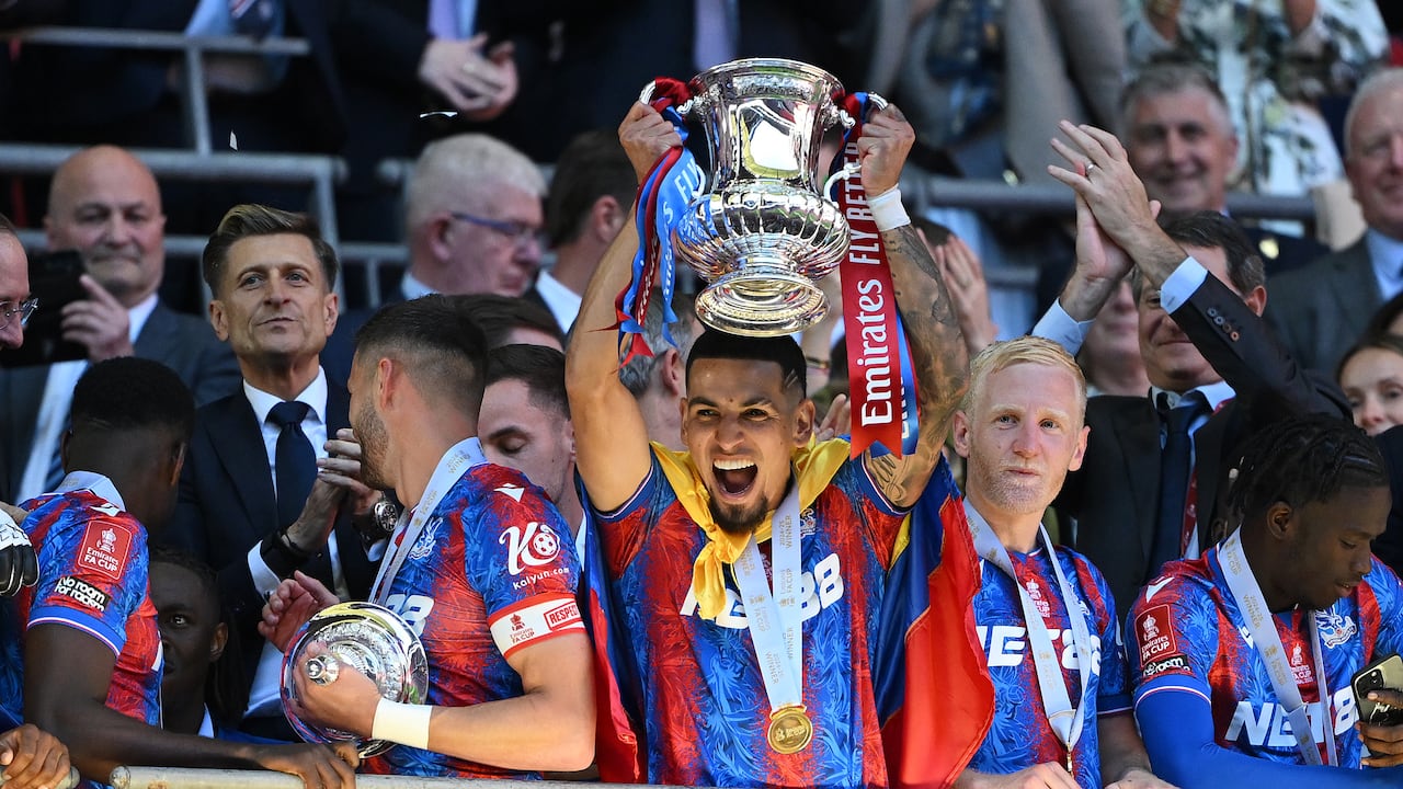 Daniel Muñoz se consagró ganador de la FA Cup siendo figura en el Crystal Palace ante Manchester City