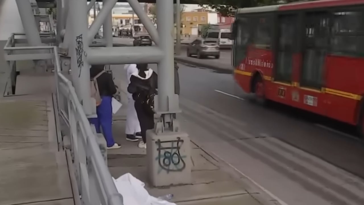 Esta fue la escena que quedó en esta zona de la capital del país después de la muerte de la mujer.