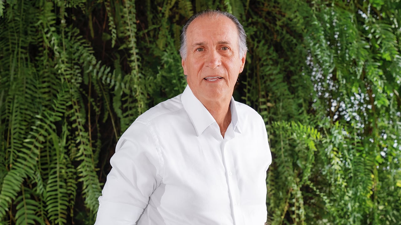 John Maya, gerente de EPM, resaltó el cierre de la operación de venta de la participación de EPM en Tigo UNE a Millicom, por 2,1 billones de pesos. Explicó que los recursos se van a destinar a diferentes líneas.