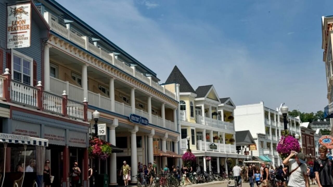 Mackinac, el mítico pueblo de Estados Unidos en el que están prohibidos los carros
