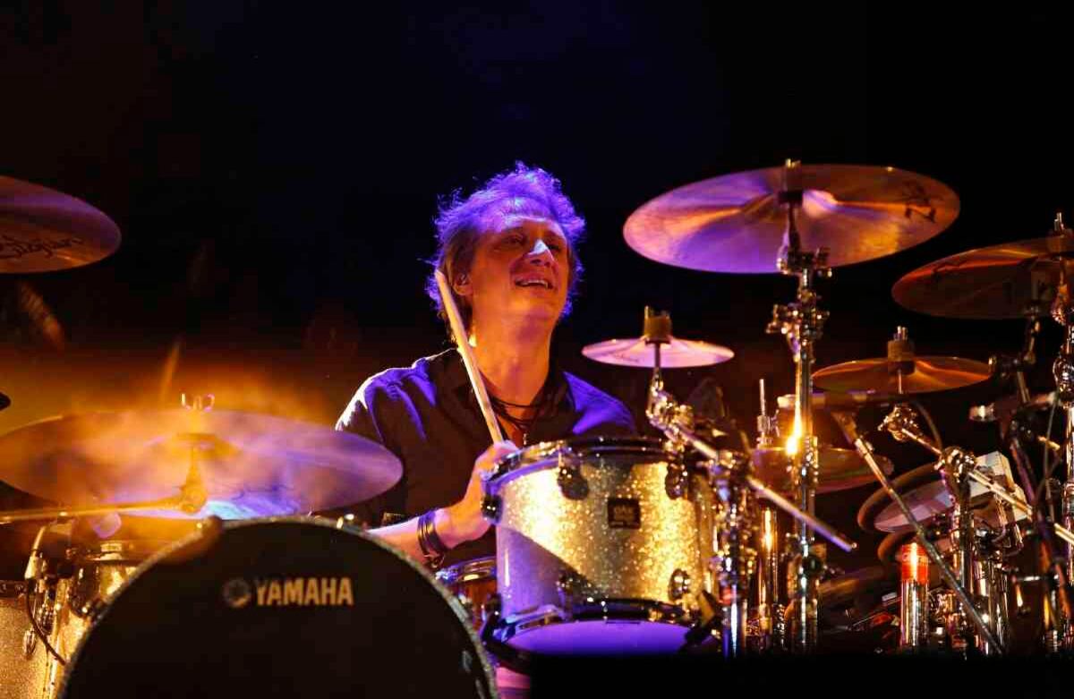 Charly Alberti, baterista de Soda Stereo, durante su show en Bogotá. Foto: Guillermo Torres Reina.
