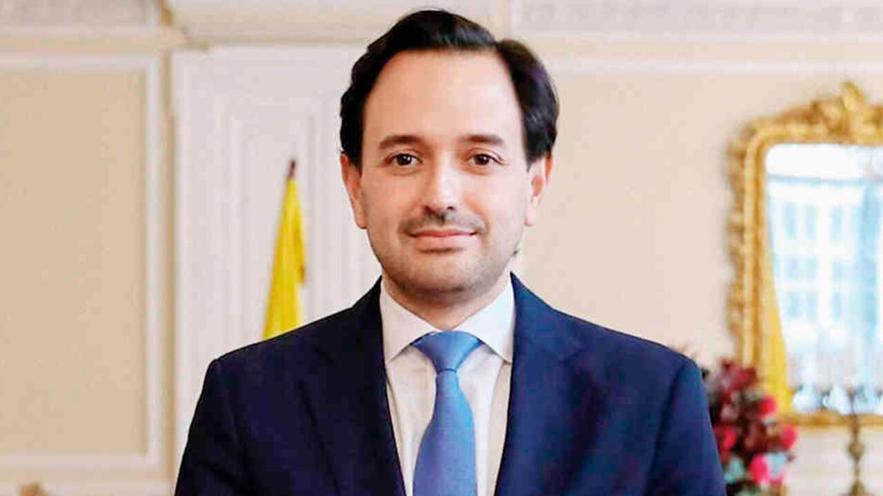 Diego Mesa ministro de minas y energia.