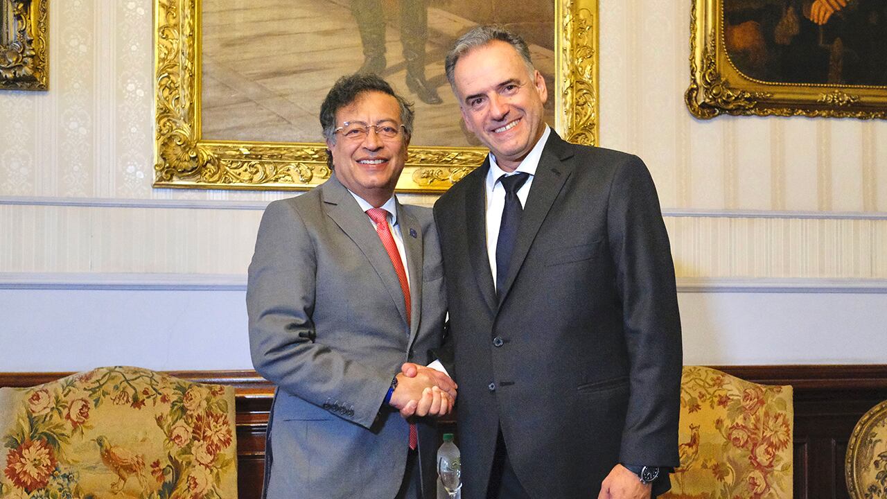 Orsi y Petro impulsan la integración suramericana y la cooperación tecnológica