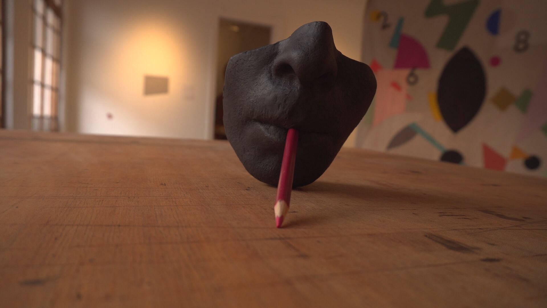 El Banco de la República inaugura la exposición "Sí, pero no" del artista colombiano Mateo López. Foto: Valentina Basto. Cortesía del Banco de la República.