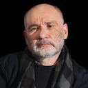 Pedro Badrán nació en Magangué, Bolívar, en 1960. Desarrolla su obra como escritor de novelas y cuentos en paralelo con una comprometida labor de docencia que lo llevó a radicarse en Bogotá hace décadas.