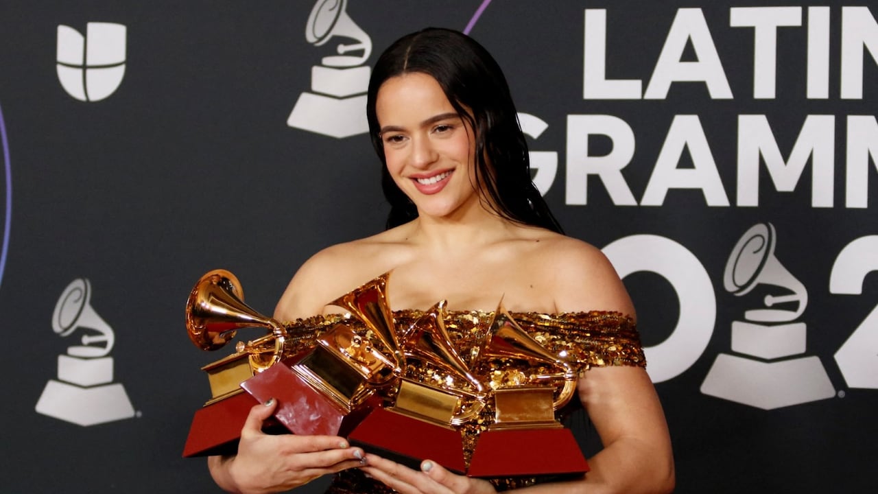 Rosalía, famosa cantante y artista española.