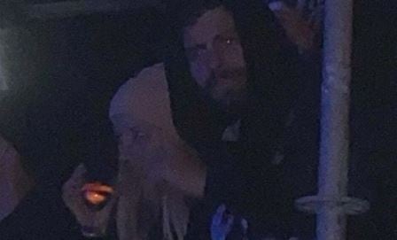 Gerard Piqué junto a una misteriosa mujer