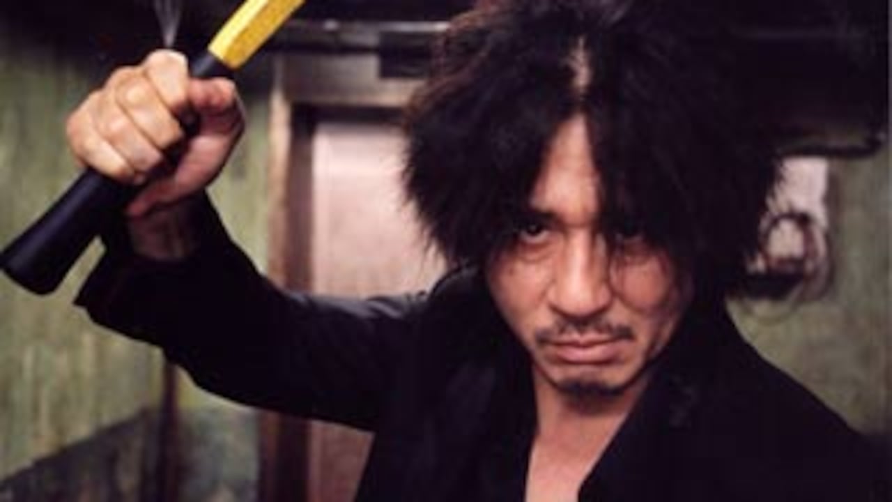 Dae-su Oh (Min-sik Choi) está dispuesto a lo que sea para vengar los 15