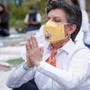 Alcaldesa Claudia López meditando