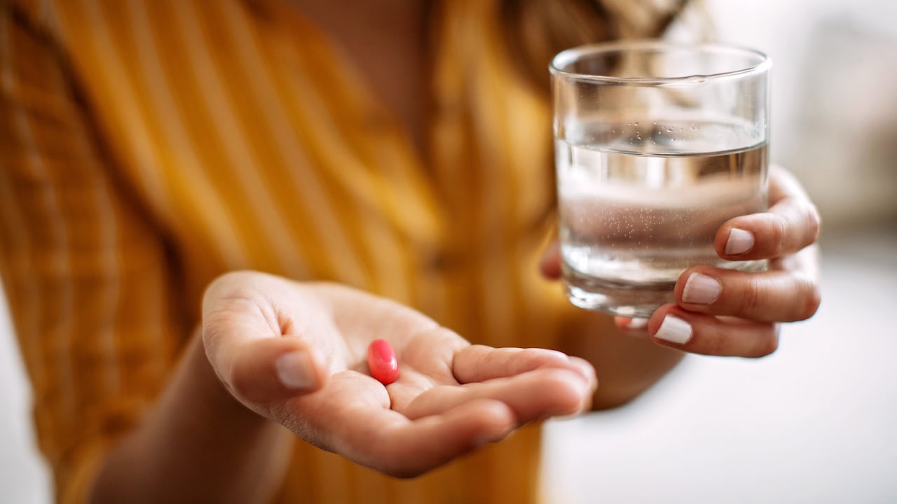 Estados Unidos lanza advertencia a consumidores sobre suplementos dietéticos y vitaminas; no todos pasan por las medidas de seguridad adecuadas