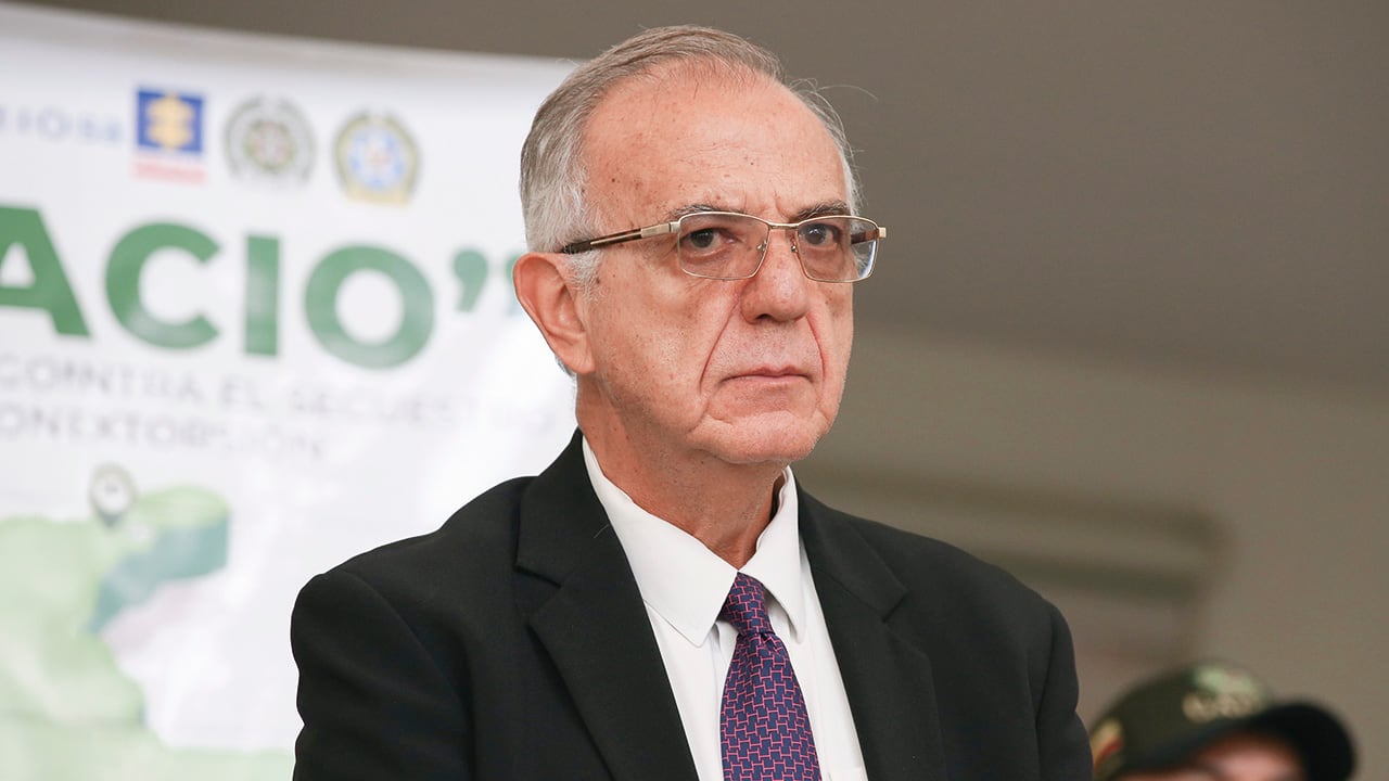 Iván Veláquez, exministro de Defensa.