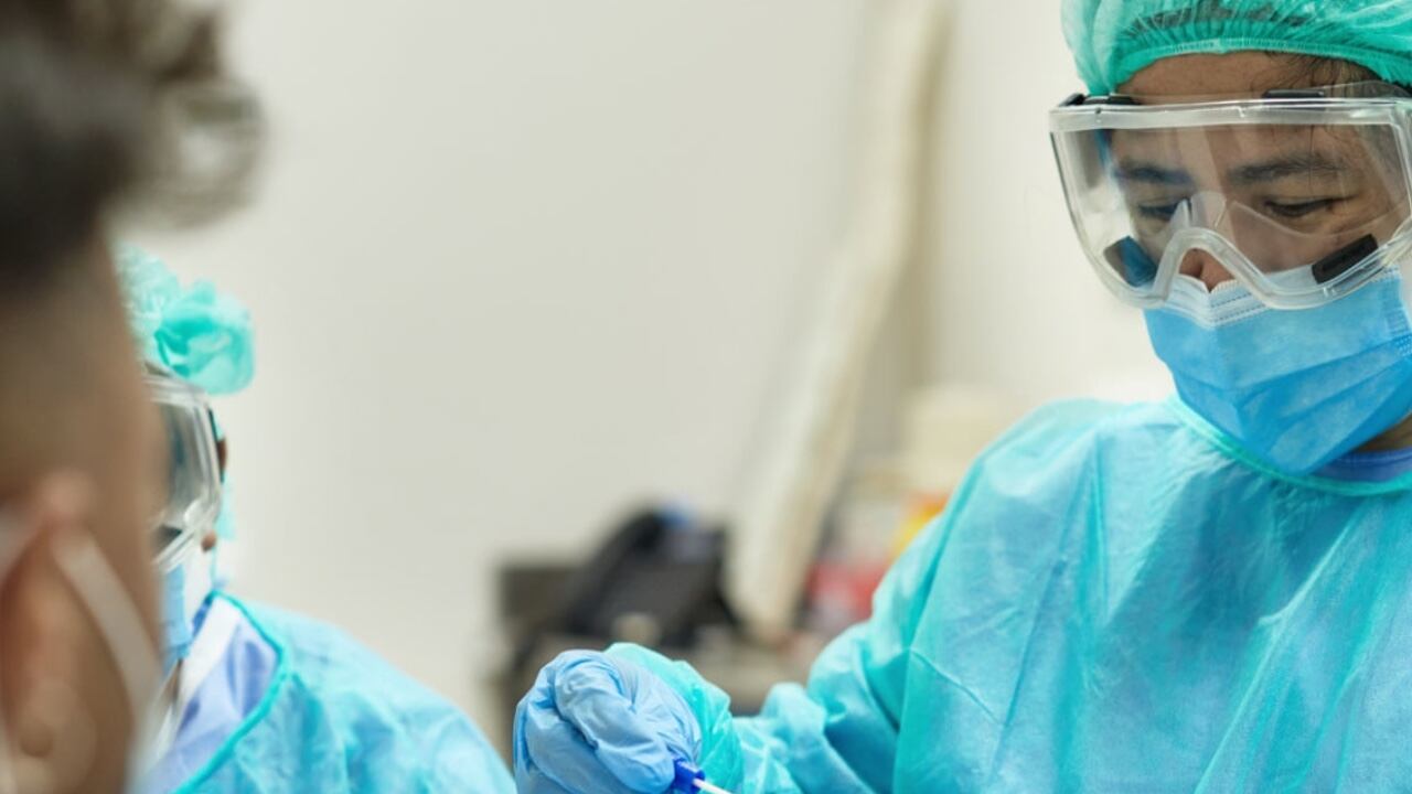 Todos los tiempos de la variante ómicron en el cuerpo humano parecen ser menores a los de variantes anteriores.