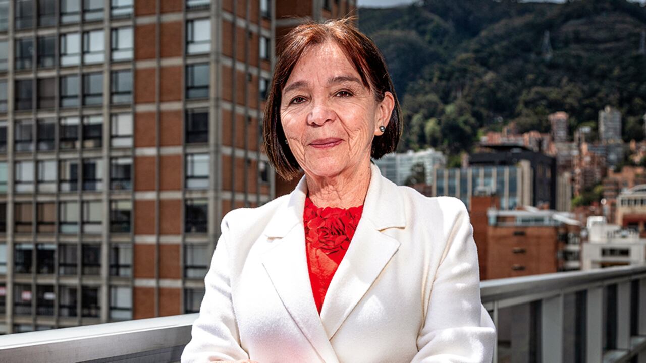 Para Astrid Martínez, presidenta del Carf, volver a la senda fiscal es viable si se presentan los proyectos de ley que busquen reducir la inflexibilidad del gasto.