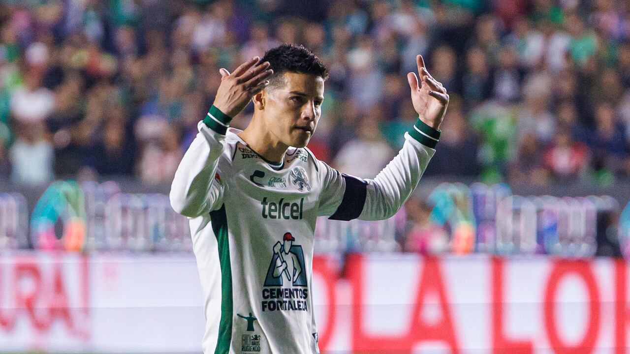 LEON, MEXICO - JANUARY 28: James Rodriguez of Leon gestures during the 4th round match between Leon and Chivas as part of the Torneo Clausura 2025 Liga MX at Leon Stadium on January 28, 2025 in Leon, Mexico. (Photo by Mauricio Duque/Eurasia Sport Images/Getty Images)