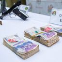 Este dinero incautado es producto de actividades delictivas ejecutadas por los capturados, como extorsiones a comerciantes de la capital del Caquetá.