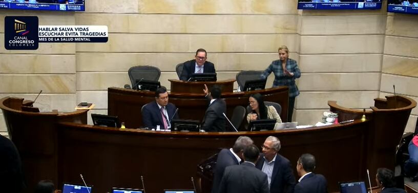 Debate al presupuesto 2026 en plenaria de Senado. El escenario estaba medio vacío. Pidieron acogerse al texto aprobado en Cámara