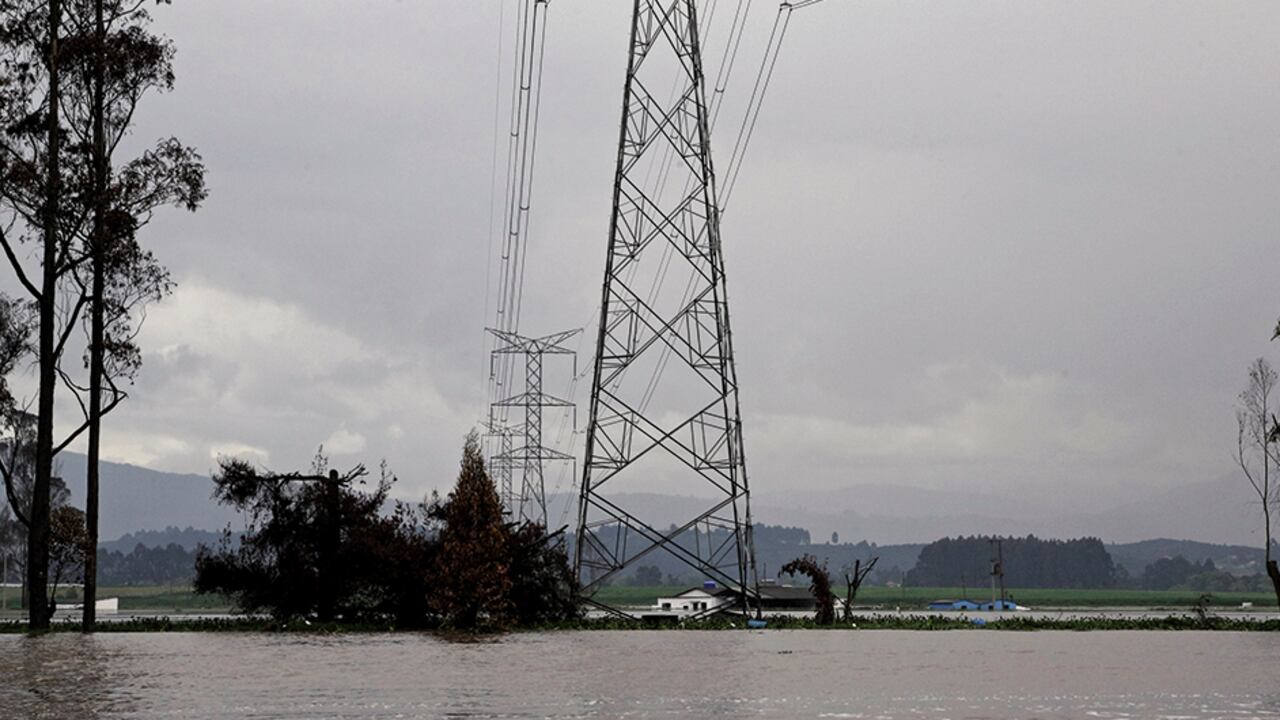 Crece la probabilidad de que el fenómeno de El Niño tenga una intensidad fuerte. Habrá incremento de la gasolina en noviembre y del diésel el año entrante. Más presiones para la inflación.