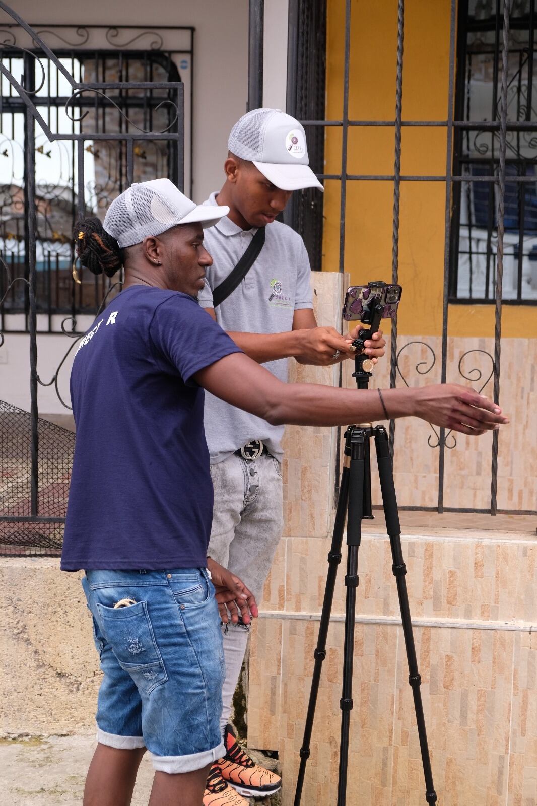 Riascos enseña en Oruga.