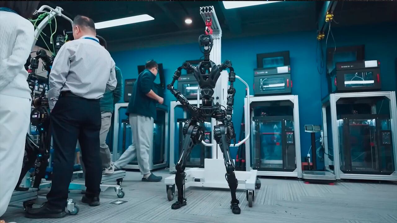 Fourier Intelligence creó un robot humanoide que diseñado para asistir a los adultos mayores.