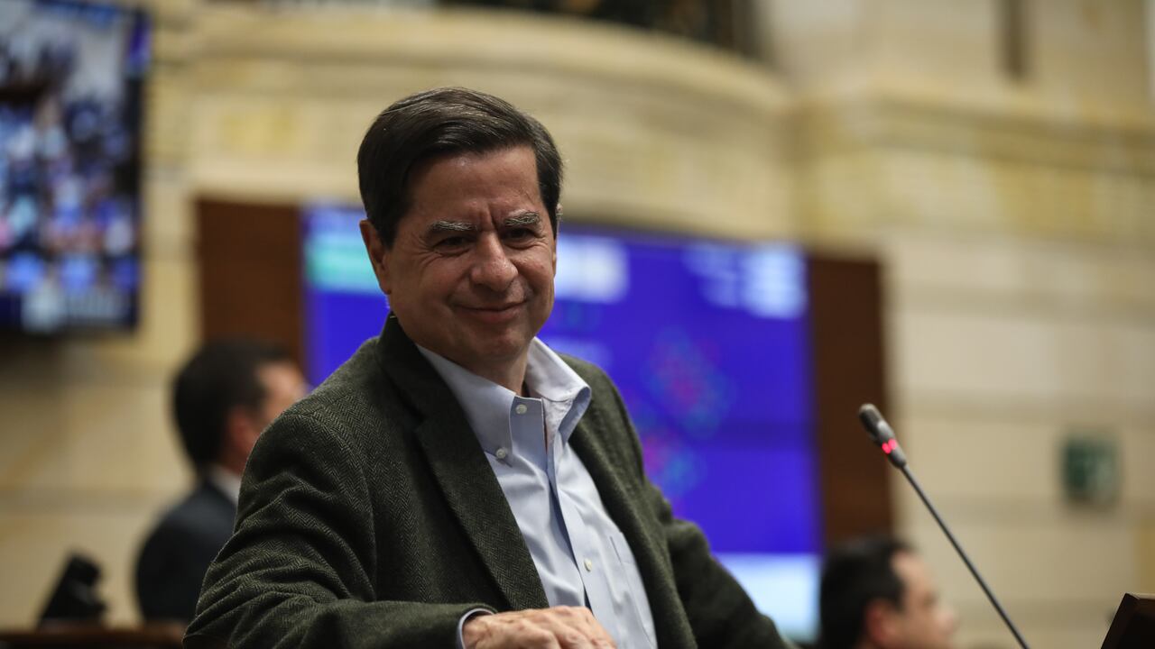El ministro del Interior Juan Fernando Cristo se refirió a su salida del cargo.