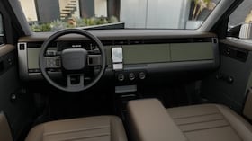 El “anti-Tesla” de Jeff Bezos ya tiene fecha: fabricará su pickup eléctrica barata este año
