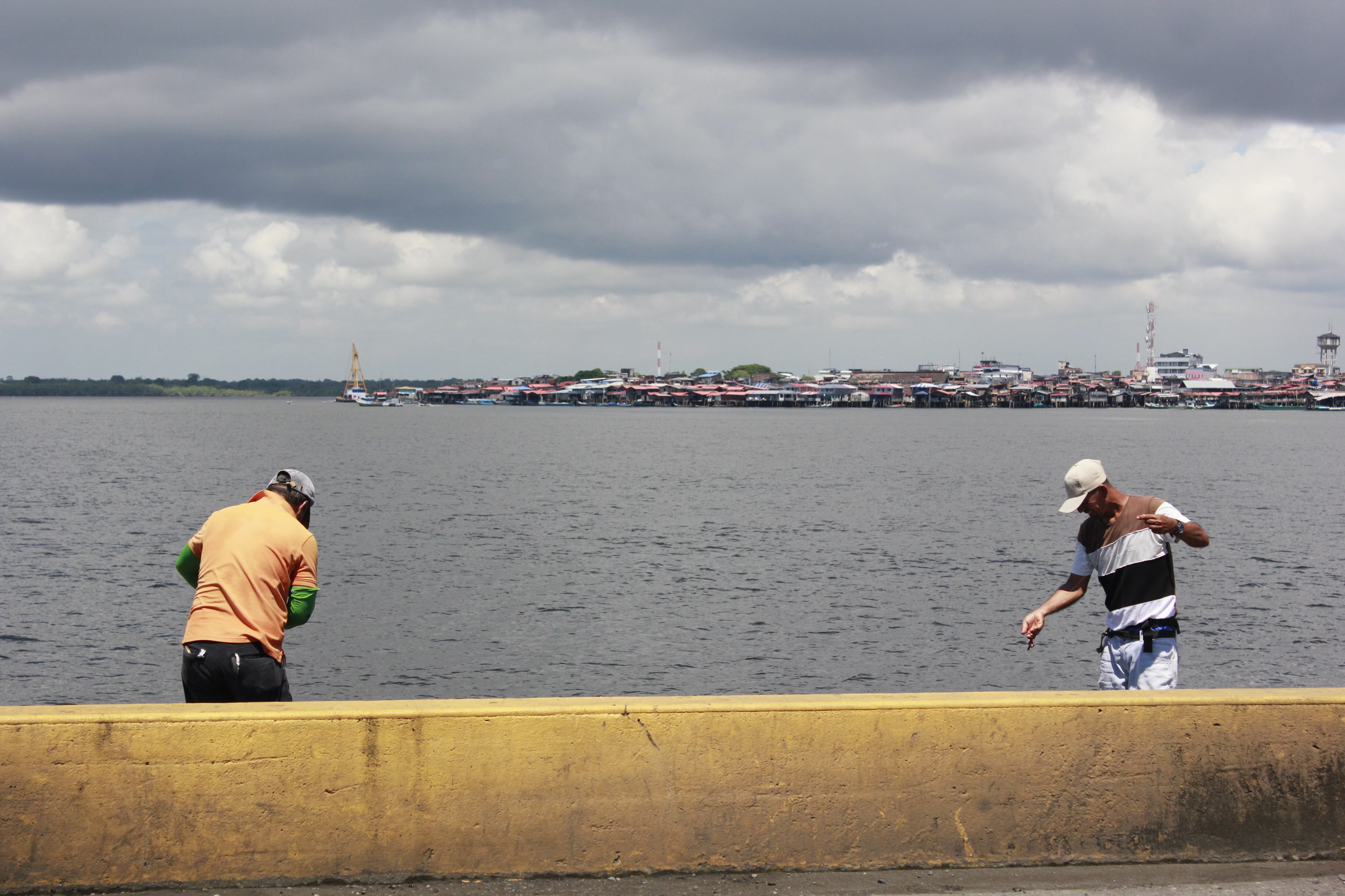 Con actividades como la pesca, la agricultura con productos como el cacao y el plátano y, por supuesto, el turismo de naturaleza, la gente de Tumaco obtiene los recursos para sostener a sus familias.