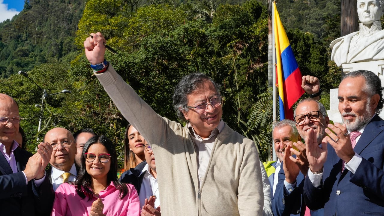 El presidente, Gustavo Petro, junto a parte de su gabinete.