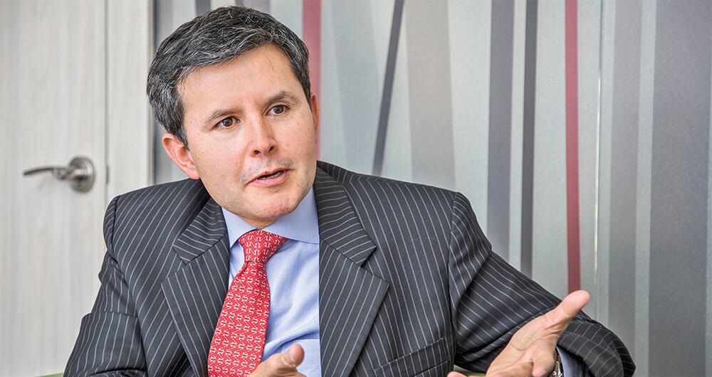 josé roberto acosta Director de Crédito Público