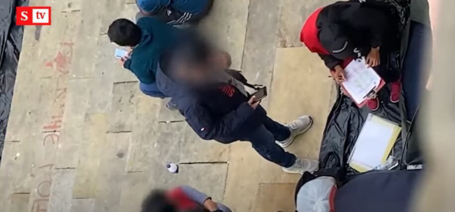 Con impactantes videos, senador JP Hernández denuncia pago a manifestantes que acamparon en puertas del Congreso