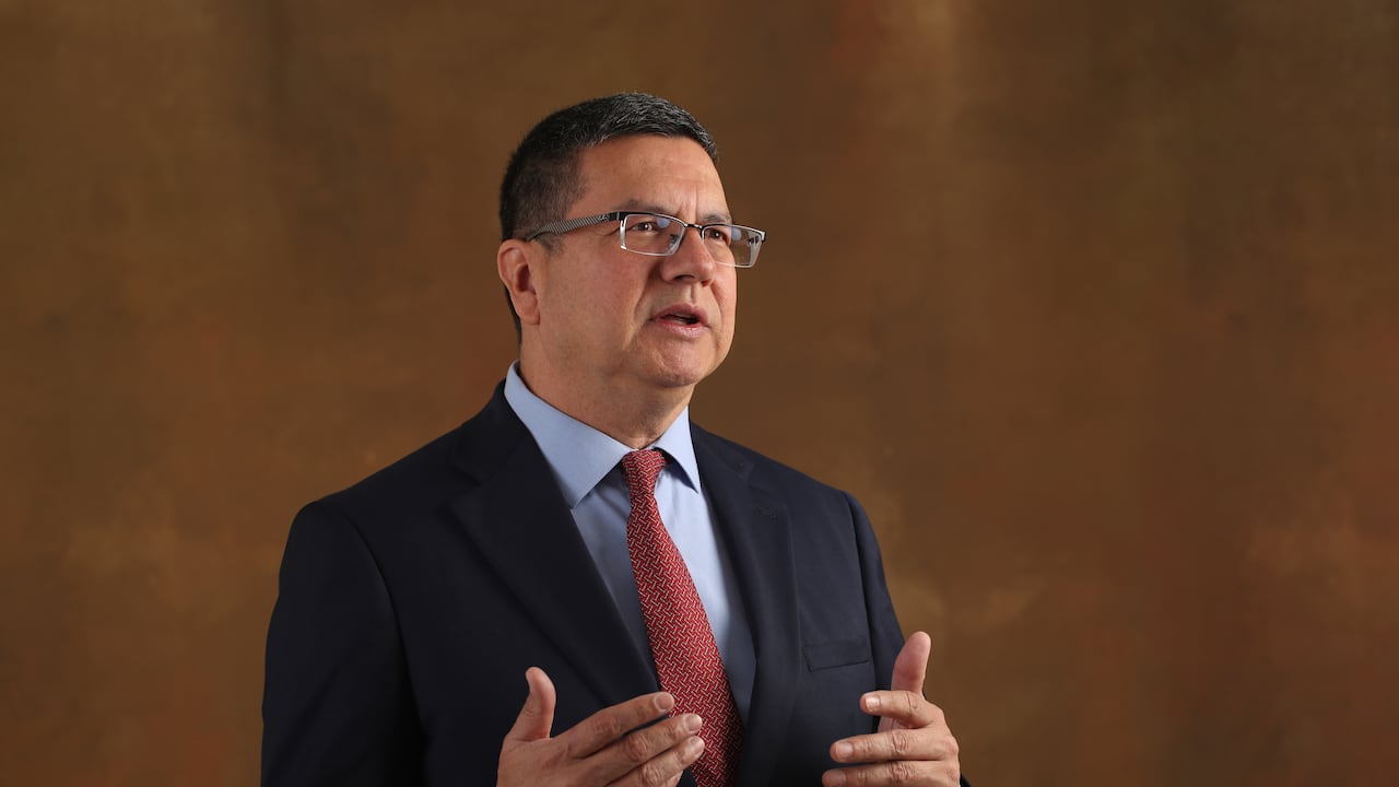 Colombia | Jurista constitucionalista German Calderón España, radica solicitud de investigación disciplinaria contra ministros del Gobierno por inasistencia al Senado Colombia | Jurista constitucionalista German Calderón España, radica solicitud de investigación disciplinaria contra ministros del Gobierno por inasistencia al Senado