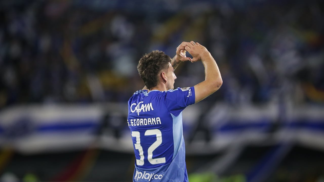Santiago Giordana celebra un gol con Millonarios en El Campín.