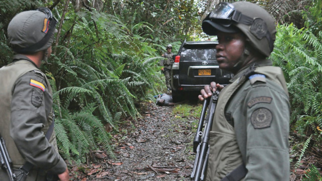 El 11 de enero, una masacre sacudió a Buenaventura. Diez personas fueron asesinadas en un balneario en las afueras, en una acción atribuida al virulento enfrentamiento que libran los grupos criminales en el puerto por controlar el tráfico de drogas.