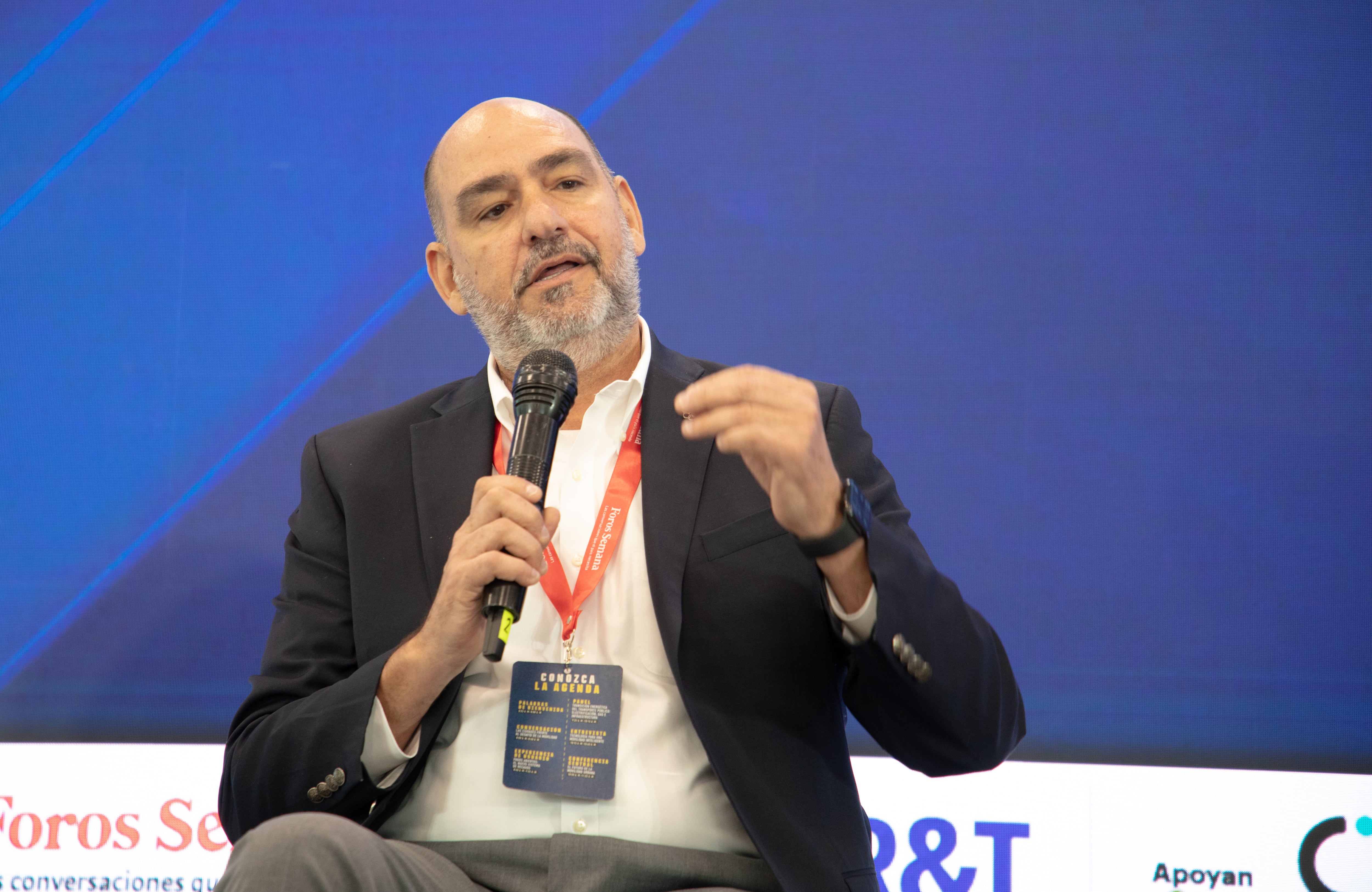 Movilidad inteligente para Colombia: 
innovar para mover ciudades